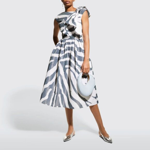$3290 New Carolina Herrera Ice Grey and White Zebra Silk Bow Runway Dress - Picture 3 of 7